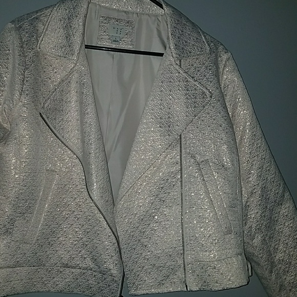 Jacket - Picture 2 of 2